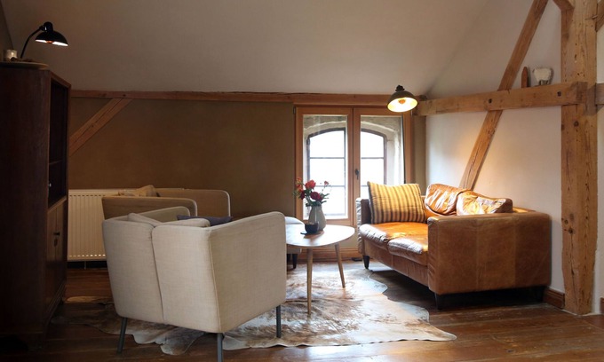 Oberhavel Apartment | Granary vacation apartment in renovated historic stable building