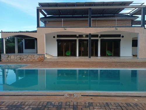 Jinja Cabin | Grand Grove Villa