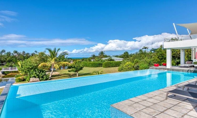 Plum Bay Villa | Grand Palms