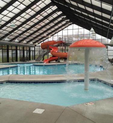 Pigeon Forge Hotel | Grand Smokies Resort Lodge Pigeon Forge