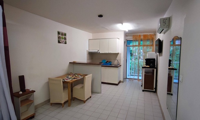 Tartane House | Grand Studio à 5 min à Pied des Plages, Commerces et Services