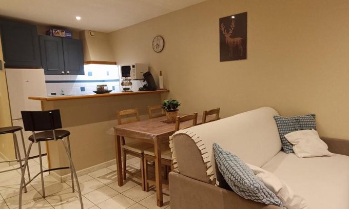 Barcelonnette Apartment | Grand Studio Tout Confort pour 3 personnes Linge en option