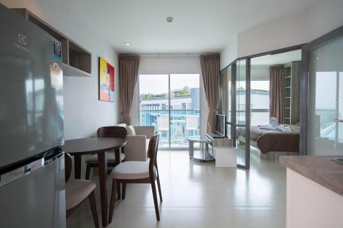 Kram Apartment | Grandblue Condominium 708