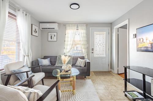 Saint-Edmond Apartment | Grande maison moderne 4 chambres - Spa Jaccuzi, Jardin & Parking gratuit - Idéale Familles et groupes