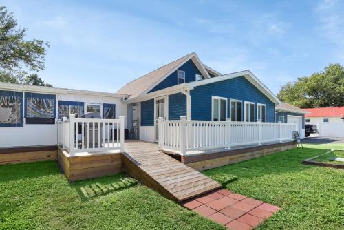 Chincoteague House | Grandma's House - Close to town, game area & pet friendly!