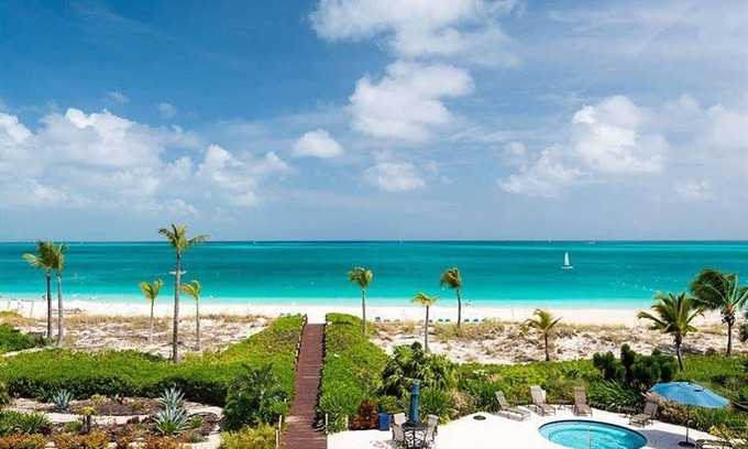 Grace Bay Condo | Grandview on Grace Bay
