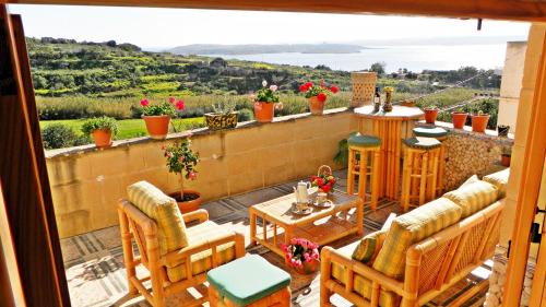 Ghajnsielem House | Great Seaviews Location - FREE Gozo taxi service, Fast WIFI, Bicycles, BBQ & Parking, No Car needed