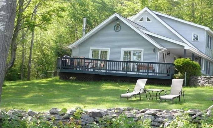 Denver House | Great Views, Renovated House/Kitchen/Fire Pit. Large bedrooms, Very Fast Wifi