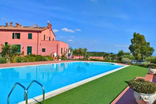 Castiglioncello Apartment | Green View Apartment with pool
