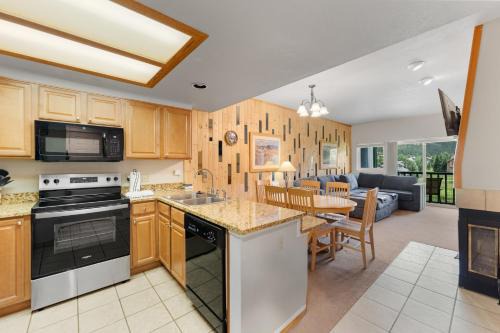 East Village at Copper Apartment | Greens at Copper 318 by Summit County Mountain Retreats