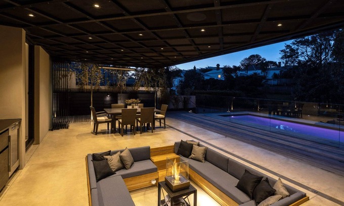 Grey Lynn House | Grey Lynn Luxury 4BD Villa w Pool, Free Parking