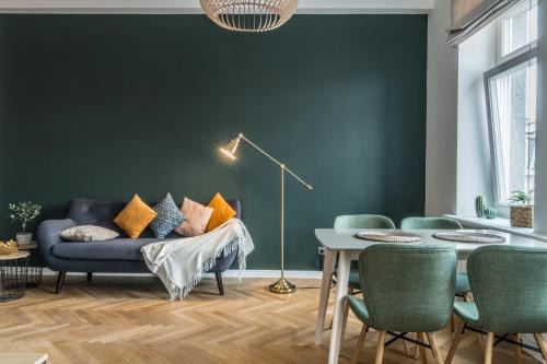 Old Town Apartment | Greystone Suites & Apartments