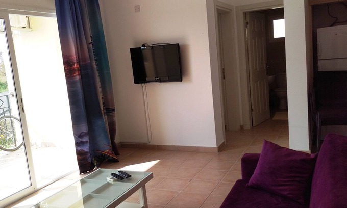 Trikomo Apartment | Ground Floor 1 Bedroom Apartment in North Cyprus, close to Long Beach and Iskele