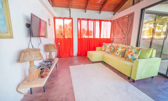 ProCab Apartment | Ground-floor apt, pool, 1-minute walk to beach/supermarket, perfect for seniors!