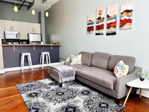 Roanoke Apartment | Ground-floor gem walk to it all