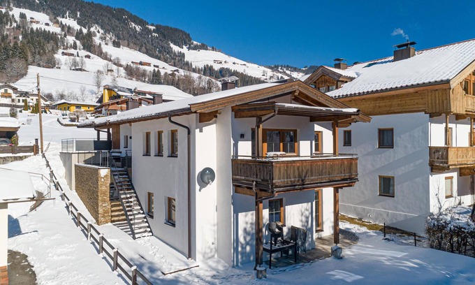 Westendorf House | Group house at walking distance from the cosy Westendorf