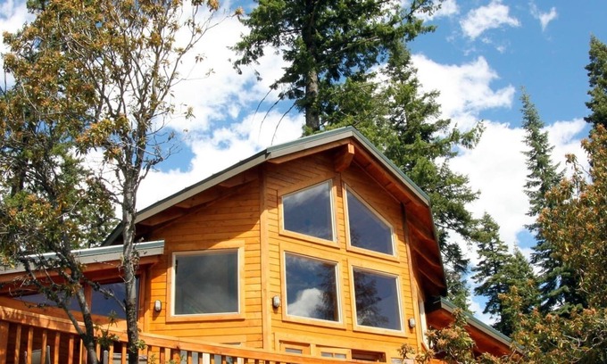 Ashland Cabin | GS Parsnip Lakes 2D~ Jacuzzi Tub~ Kitchen