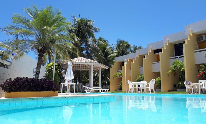 Canto do Mar Apartment | Guarajuba, Duplex pé na areia. Ótima localização!