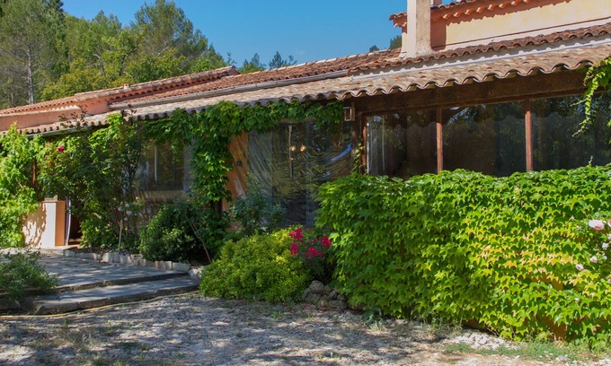 Chateauvert Cottage | Guest Thyme - Provence - Pool - Families - Walks