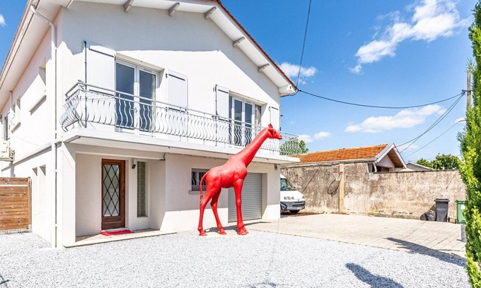 Begles House | GuestReady - Above the dream in Bègles