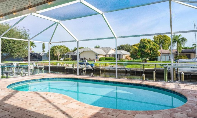 Fort Myers House | Gulf Access, Pool, Ping Pong & pool table, boat dock, sleeps 8-Cape Coral Seashells