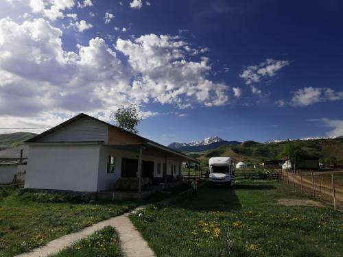 Almaty Bed & Breakfast | Guliniza home 中国民宿