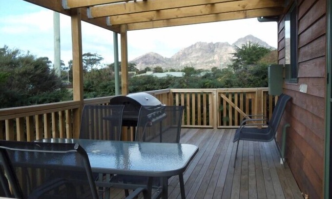 Coles Bay Cottage | Gumnut Cottage
