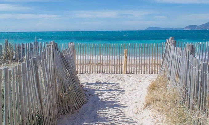 Toulon - Hyeres Hotel | Hôtel Almanarre Plage