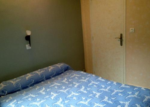 Hopital Saint-Louis Hotel | Hôtel du Centre