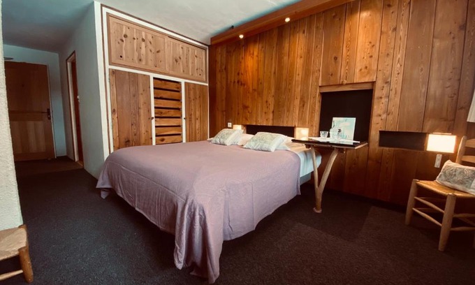 Val-d'Isere Hotel | Hôtel les Lorès