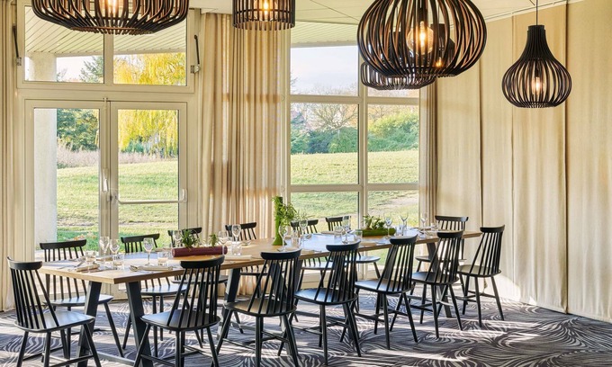 Saint-Pierre-du-Perray Hotel | Hôtel Novotel Senart Golf de Greenparc