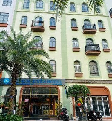 Bai Chay Hotel | Hưng Nguyễn Hotel