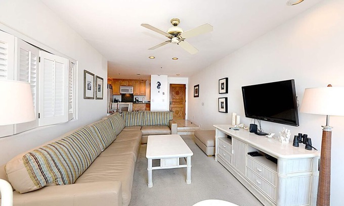 Avalon Condo | H178: 2Bd Villa, Full Ocean Views, Golf Cart, 1 step