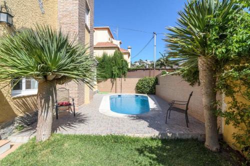Almunecar House | Habitaciones en Casa Céntrica con piscina