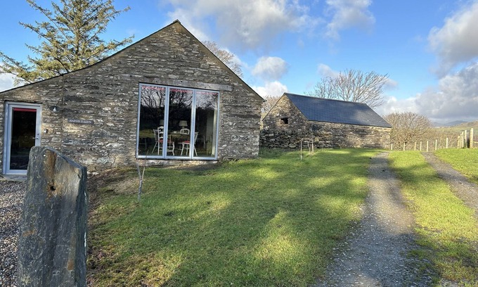 Porthmadog Cottage | HAFOD Y LLYN, pet friendly, character holiday cottage in Porthmadog