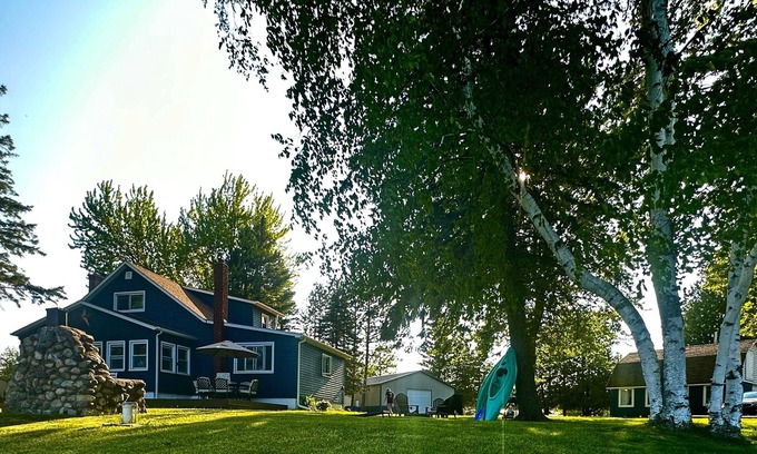 Long Lake House | "Hale" of a Get - Away! Charming lakefront cottage on all sports Long Lake.