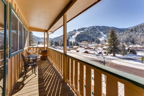 Red River Apartment | half Mi to Skiing Red River Condo with Free Shuttle!