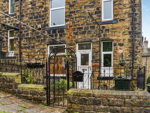 Haworth House | Half Pint Cottage
