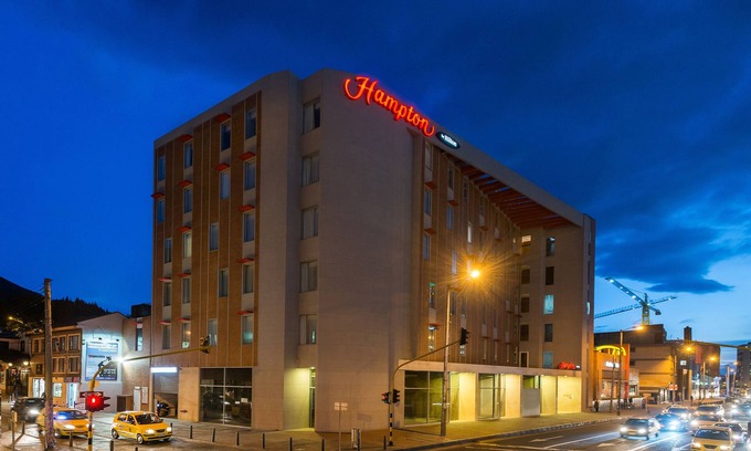 Usaquen Hotel | Hampton by Hilton Bogota - Usaquen