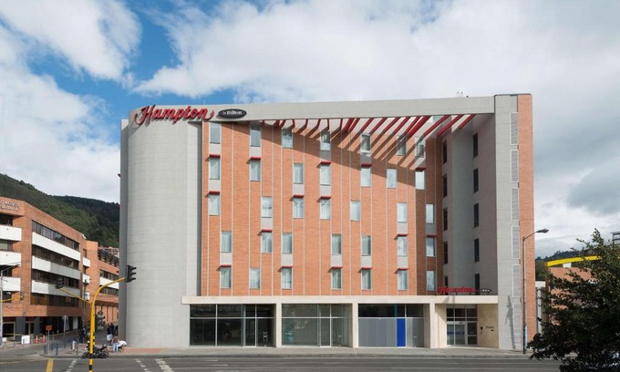 Usaquen Hotel | Hampton by Hilton Bogota Usaquen