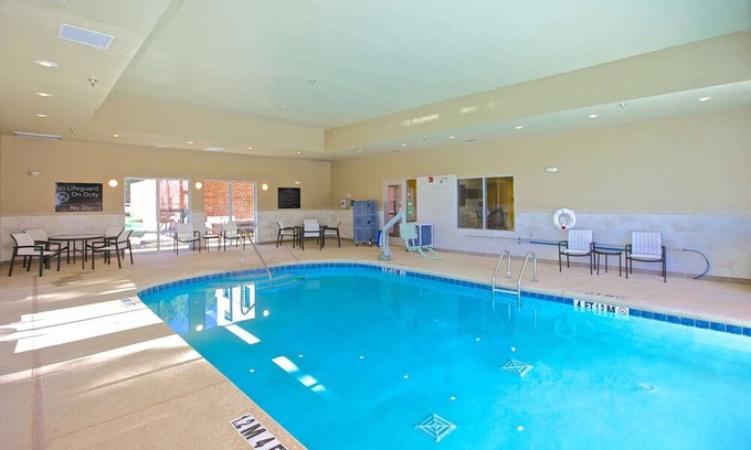 McDonough Hotel | Hampton Inn Atlanta McDonough