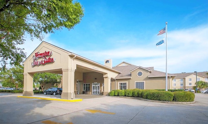Elmwood Hotel | Hampton Inn & Suites New Orleans/Elmwood