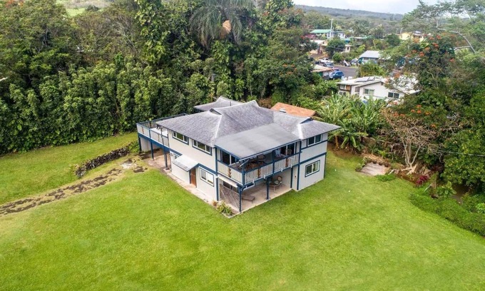 Hana House | Hana Homestead by the Beach