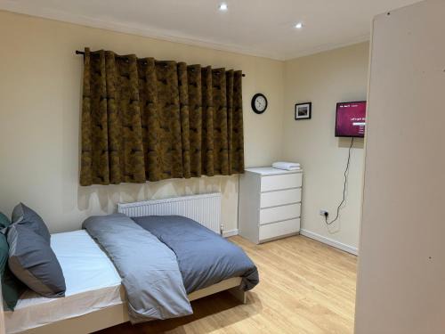 Brondesbury Park House | HANDOVER 4
