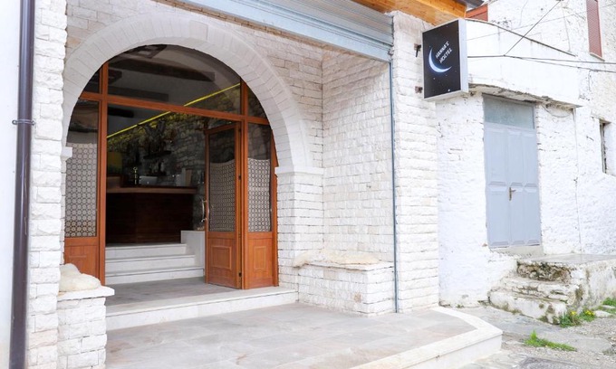 Berat Hostel | Hanna's Hostel