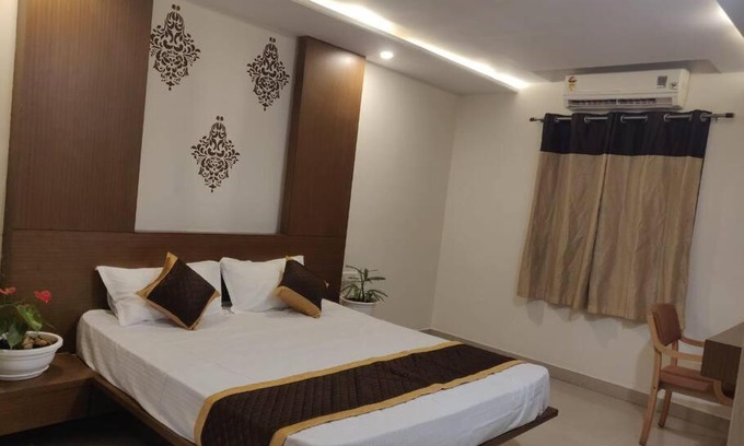 Gokulam Apartment | Happy Vibes Stay- 2+1bhk flat @ heart of Mysore city