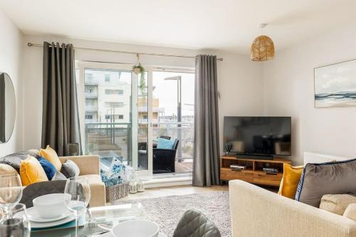 Hamworthy Apartment | Harbourside Retreat - Spacious Balcony with Harbour Views