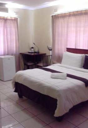 Francistown House | Hardrock Guest House