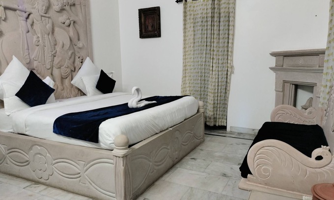 Vaishali Nagar Hotel | Harpalsar Haveli Jaipur