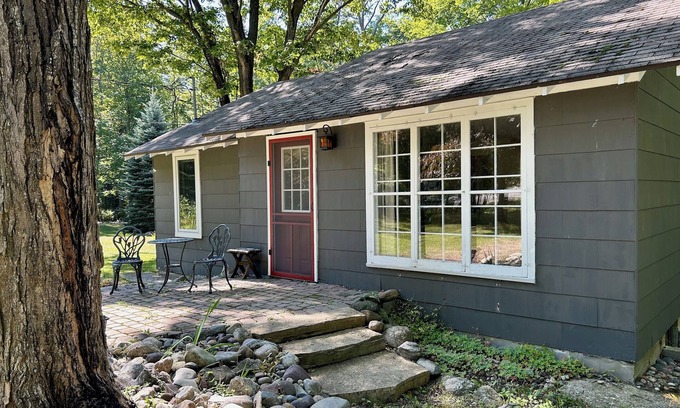 Good Hart House | Hart and Soul: 2 BR, 1 BA in Harbor Springs, Sleeps 4